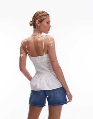 Topshop denim Editor-shorts i medelblå