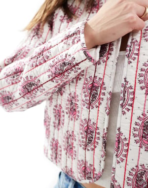 Threadbare quilted cotton jacket with paisley print in pink and white
