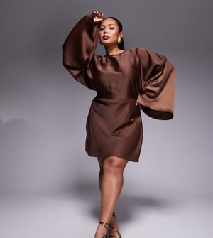 ASOS DESIGN Curve structured batwing playsuit with skort detail in chocolate