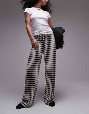 Topshop strukturerade randiga vida byxor i monokromt