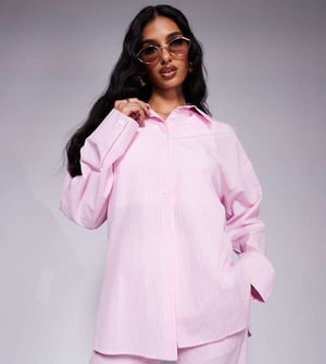Kaiia exklusiv bomullsblandning oversized knäppbar poplin-skjorta koord i rosa rand