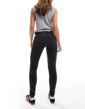 Levi's 710 super skinny jeans i tvättad svart