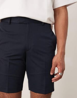 ASOS DESIGN smart raka shorts i marinblått