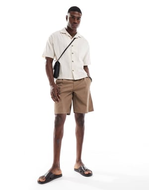 ONLY & SONS lös passform chinoshorts i brunt