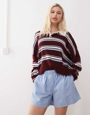 Veckodags avslappnade shorts i blå rand