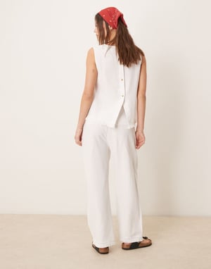 ASOS DESIGN linneblandning raka byxor med fransar i nederkant i vitt