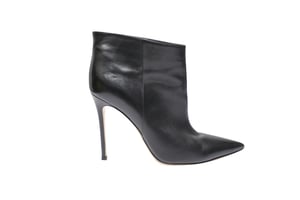 Gianvito Rossi Zipper Ankle Boots in Black Leather