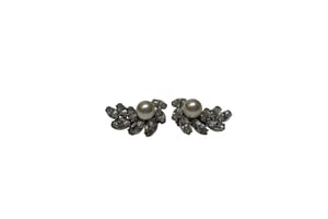 Tory Burch Clustered Crystal with Pearl Clip-On Earrings in Silver Metal