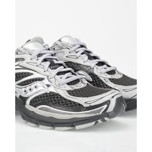 Saucony Sneakers