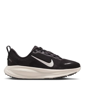 Boys Nike Vomero 18 Low Top Lace-Up Sneakers in Black/White