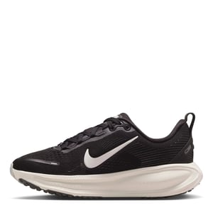 Boys Nike Vomero 18 Low Top Lace-Up Sneakers in Black/White
