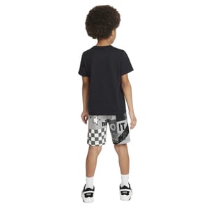 Nike Lifestyle-set met T-shirt en korte broek voor kinderen (Zwart)