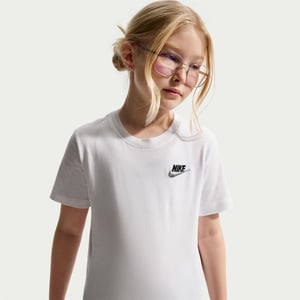 Boys Nike T-Shirt Junior Boys in White/Black