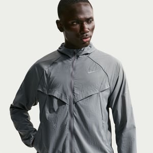 Men's Nike Stride Jacket in Smoke Grey