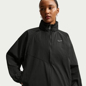 Women's Nike Sportswear Wvn in Black/Black
