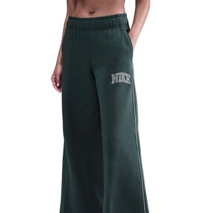 Women's Nike Speed Fleece Solid Patterned Joggers in Seaweed