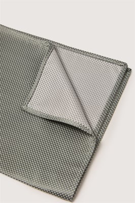 Pocket Square in Silver