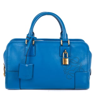 Amazona Logo Anagram Zip Tote 28  handtas
