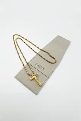 Cross Prendant Necklace In Gold