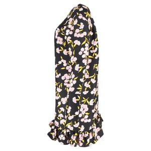 Marni knielange jurk met bloemenprint en ruches aan de zoom, gemaakt van veelkleurige zijde.
