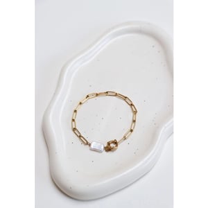 Label Kiki Hold on big pearl bracelet