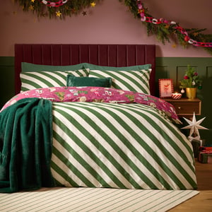 Furn Feline Festive Reversible Christmas Duvet Cover Set, Purrgundy