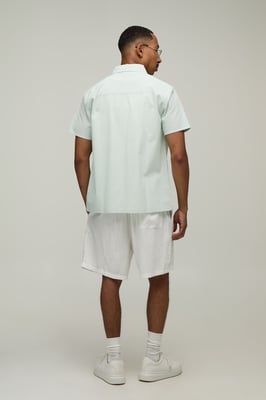 Regular Fit Man Embroidered Short Sleeve Shirt