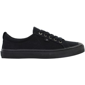 Cariuma OCA Low Unisex Black Plimsolls