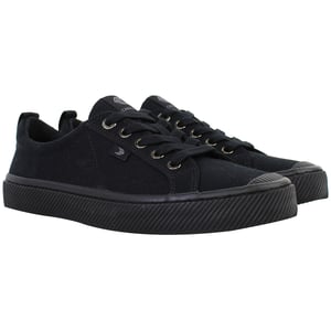 Cariuma OCA Low Unisex Black Plimsolls
