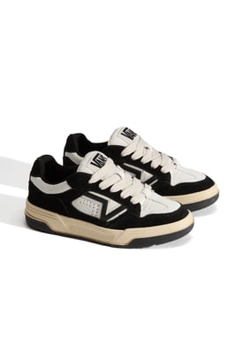 Upland Sneakers