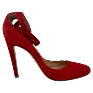 Gianvito Rossi Round-Toe Strappy Pumps in Red Suede