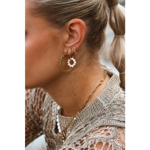 Label Kiki Oval pearl hoop
