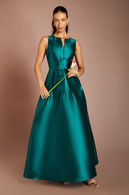 Twill Notch Neck Neck Fit And Flare Bridesmaid Dress