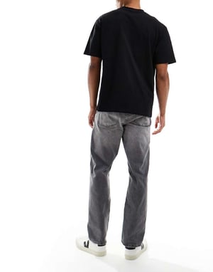 ASOS DESIGN raka jeans med stretch i gråtvätt