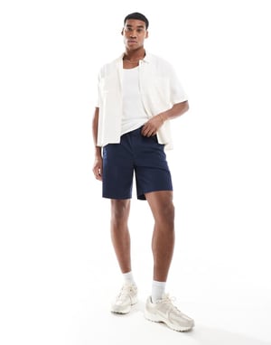 Jack & Jones lös passform chinoshorts i marinblått