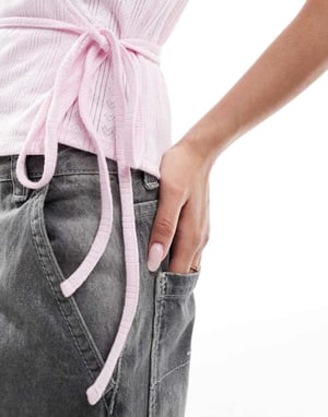 Miss Selfridge spetsdetaljerad knytblus