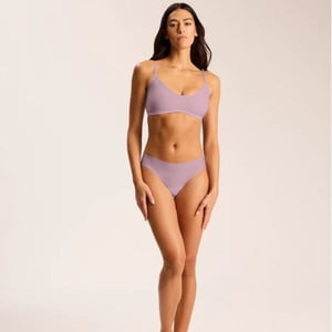 Classic butter thong in mauve with seamless four-way stretch
