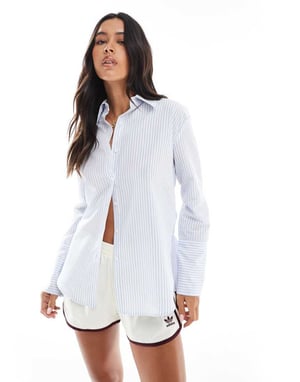 ASOS DESIGN oversized skjorta med knytbak i randig mönster