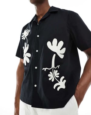 ONLY & SONS lös passform broderad skjorta i svart