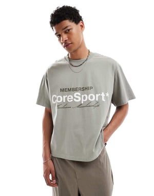 Jack & Jones boxig oversized kort t-shirt med framptryck i khaki