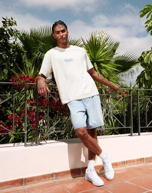 Jack & Jones oversize t-shirt med scenisk ryggtryck i crème