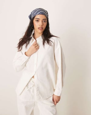ASOS DESIGN overdimensionerad linneliknande skjorta set i off white