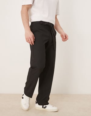 ASOS DESIGN smart raka byxor med matchande bälte i svart