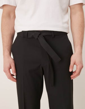 ASOS DESIGN smart raka byxor med matchande bälte i svart