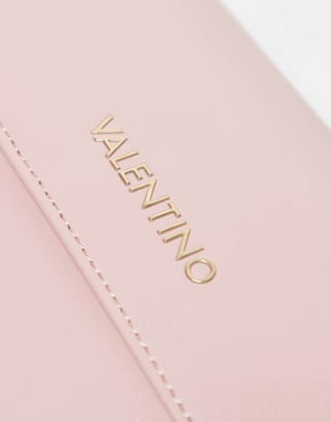 Valentino stor sadelcrossbodyväska i ljusrosa