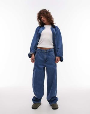 ARKET Endive barrel leg jeans in seam detail in light wash blue