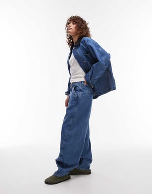 ARKET Endive barrel leg jeans in seam detail in light wash blue
