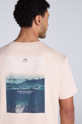 'Chase' Men's Graphic T-Shirt Breathable Summer Casual Tee Cream