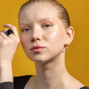 Luxenter Becias oorbellen afgewerkt in 18k goud