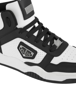 Mid-Top Sneakers Street